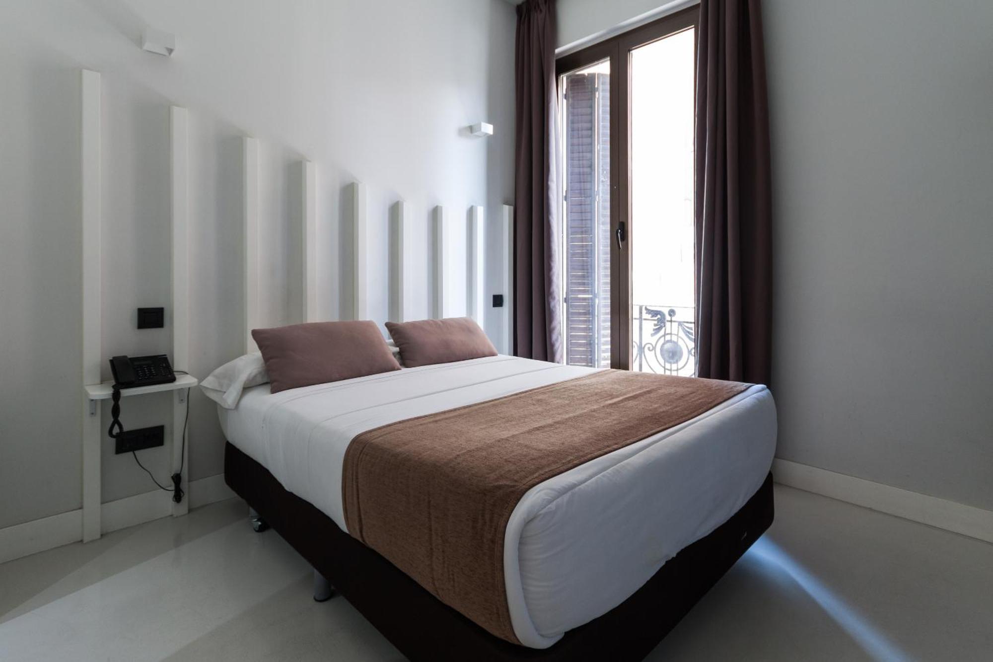 Hostal Gran Via 44 Μαδρίτη Εξωτερικό φωτογραφία