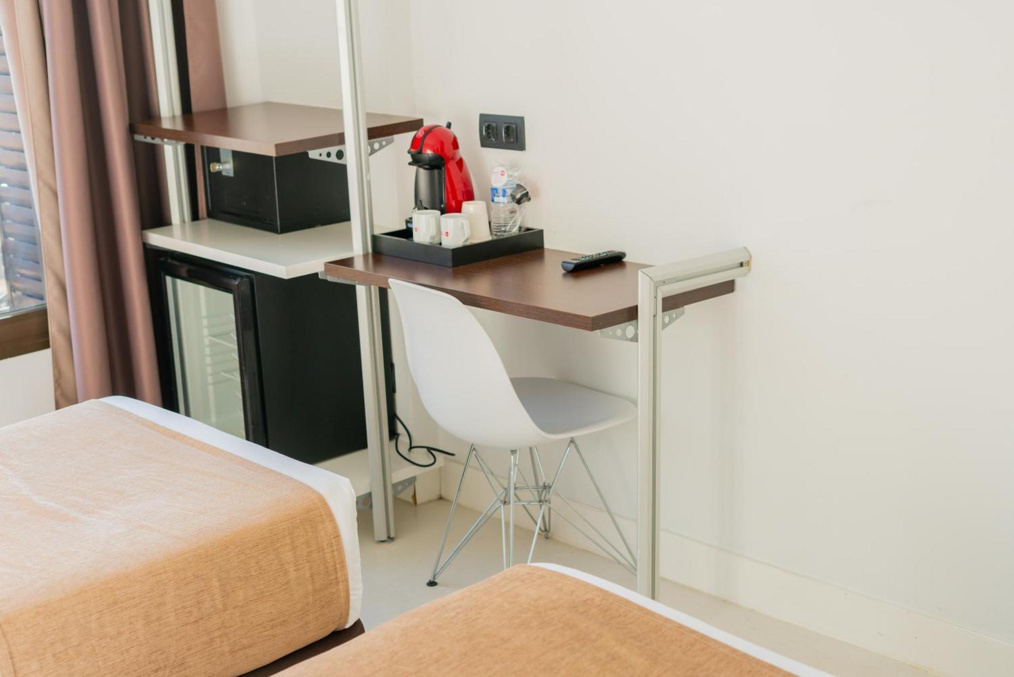 Hostal Gran Via 44 Μαδρίτη Εξωτερικό φωτογραφία