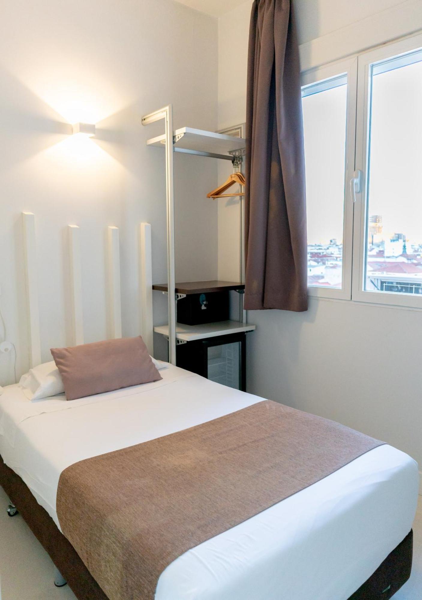 Hostal Gran Via 44 Μαδρίτη Εξωτερικό φωτογραφία
